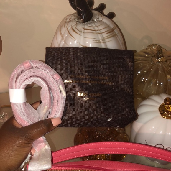 Kate Spade - Picture 2 of 4